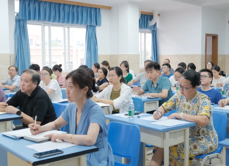 潛龍騰淵，春風(fēng)十里——成都美視學(xué)校中學(xué)部再獲殊榮